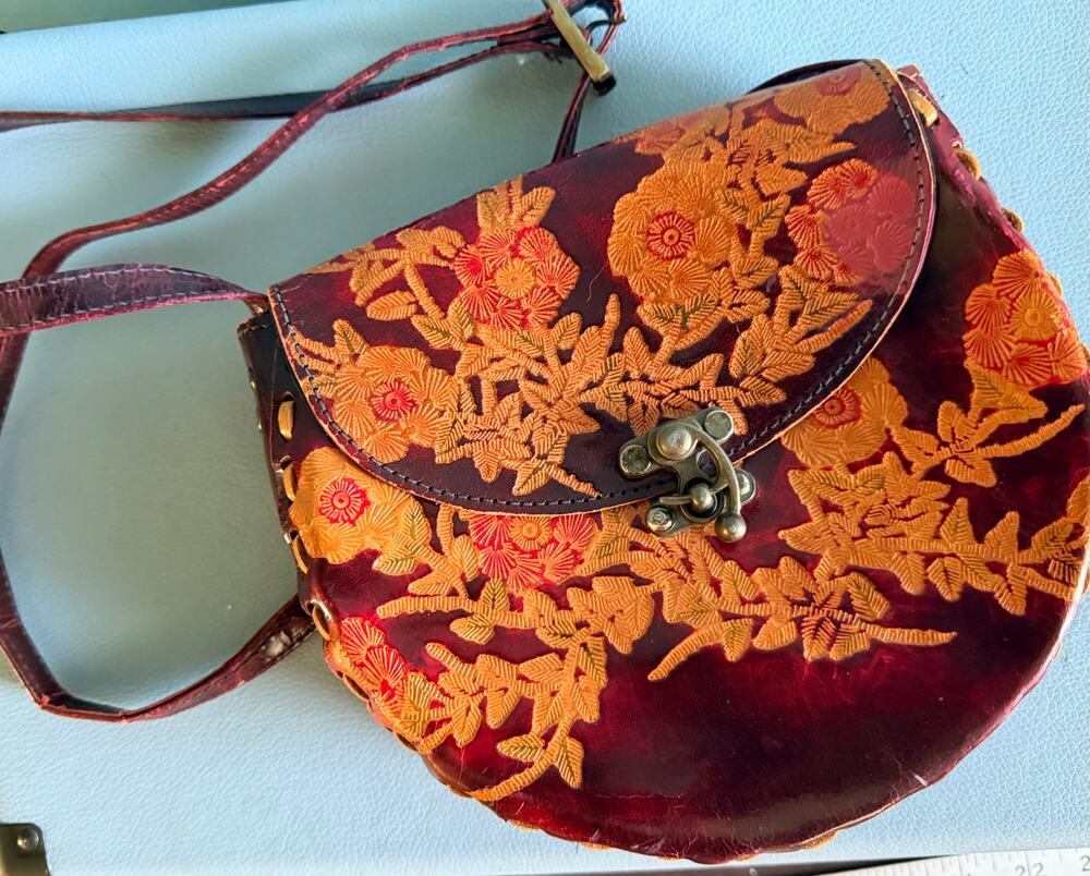 Vintage 1970s Indian Hand Tooled Leather Purse 70s Boho Hippie Floral Crossbody